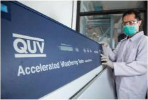 Accelerated weathering (QUV)